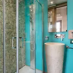 Modern Colosseum Flat