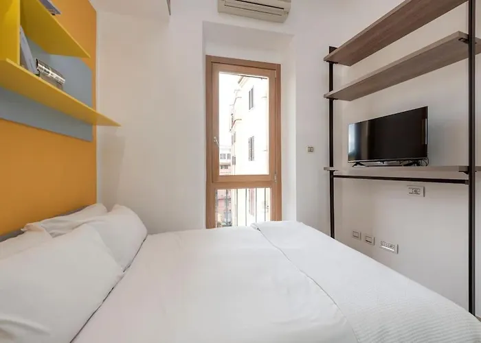 Modern Colosseum Flat *